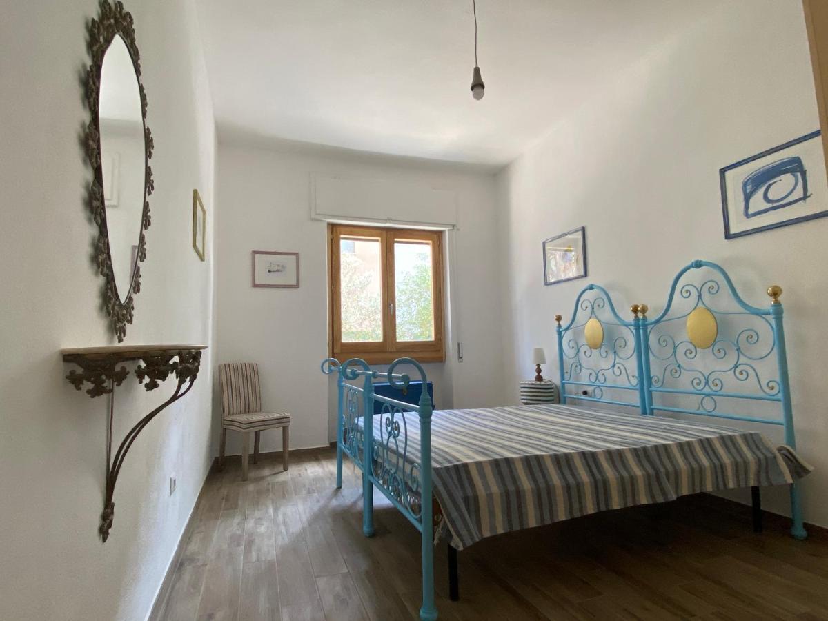 Apartments Villa Corrias Cala Liberotto Kültér fotó