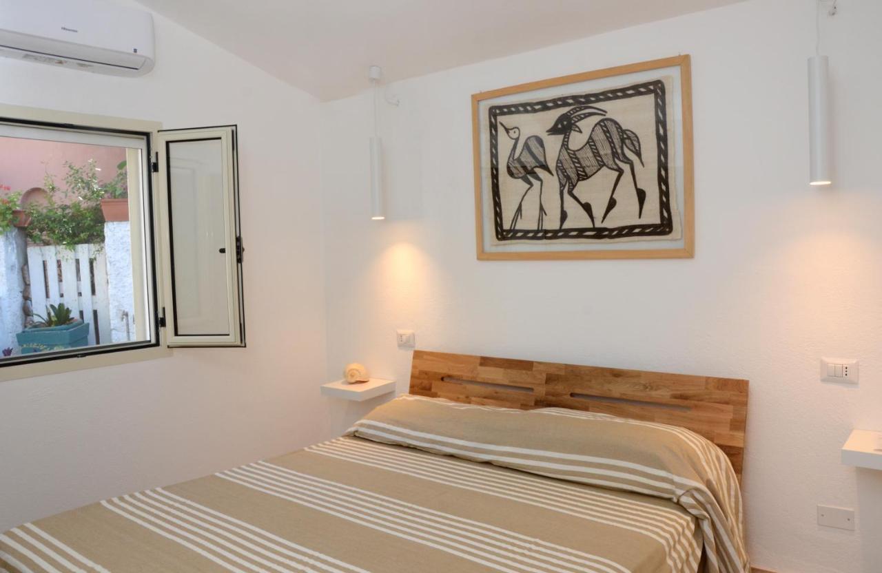 Apartments Villa Corrias Cala Liberotto Kültér fotó