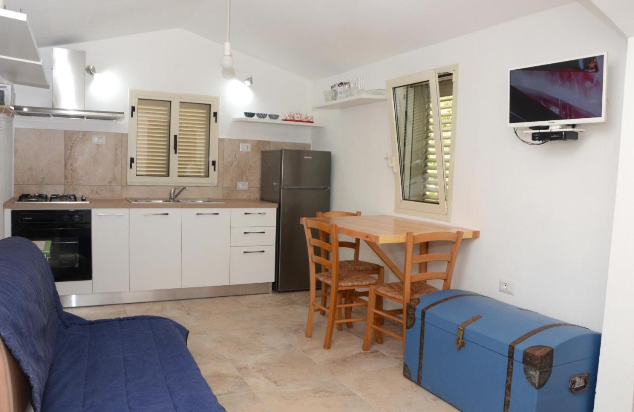 Apartments Villa Corrias Cala Liberotto Kültér fotó